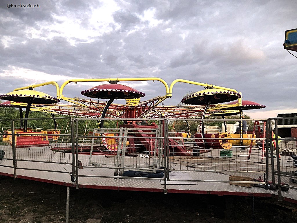 Brooklyn Beach Electric Dance Paratrooper ride